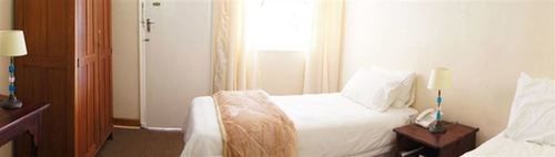 Rhodes Nyanga Hotel Juliasdale エクステリア 写真